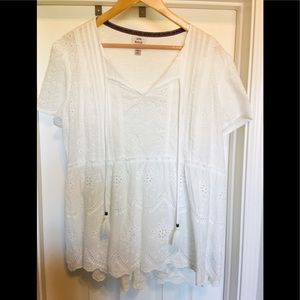 NWOT Knox Rose Beautiful Boho Eyelet white blouse